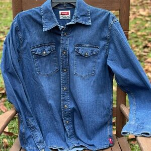 Wrangler Medium Vintage Denim Pearl Snap
100% Cotton